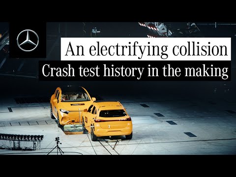 The world&#039;s first public two-car electric crash test by Mercedes-Benz