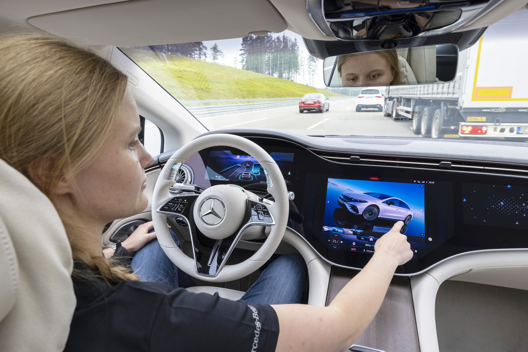 Mercedes-Benz wartet weiterhin auf Freigabe für DRIVE PILOT