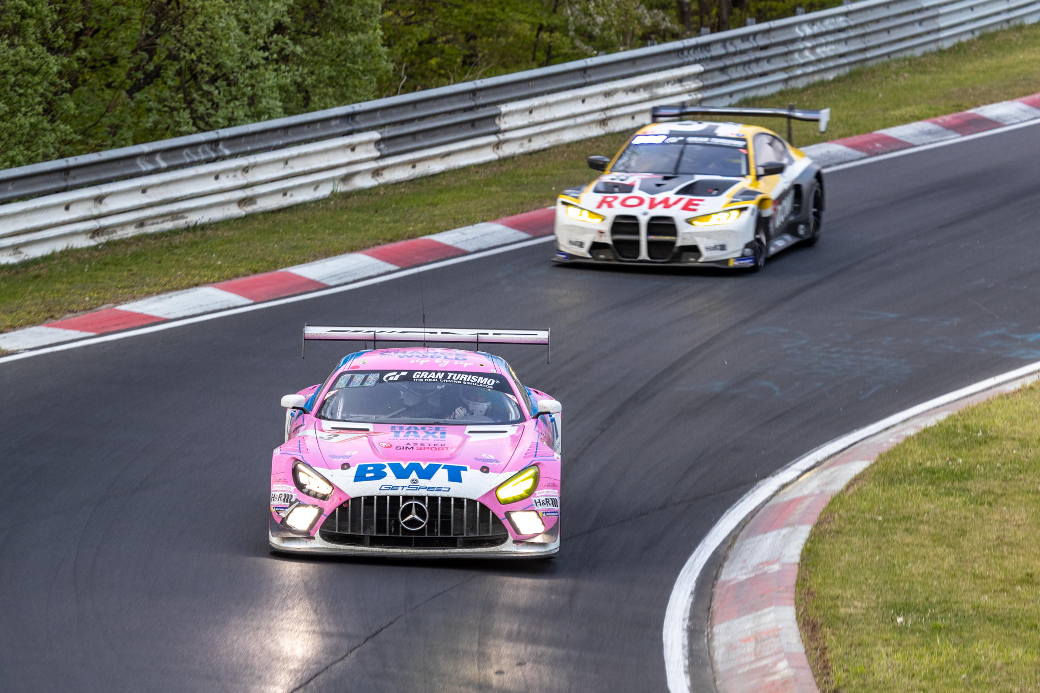 BMW vor Mercedes-AMG beim 24h Nürburgring Qualifiers 2022