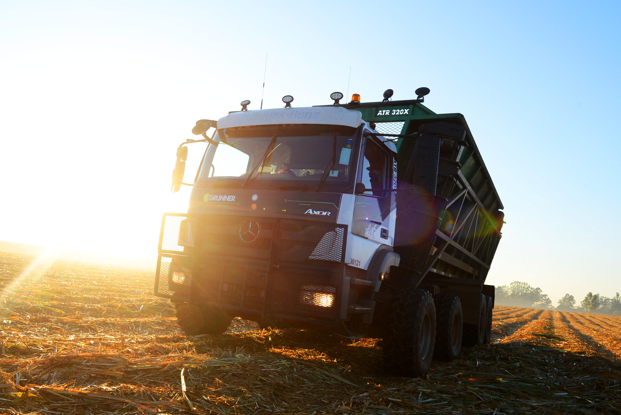 Daimler Trucks liefert rund 640 Axor für automatisierte Ernte