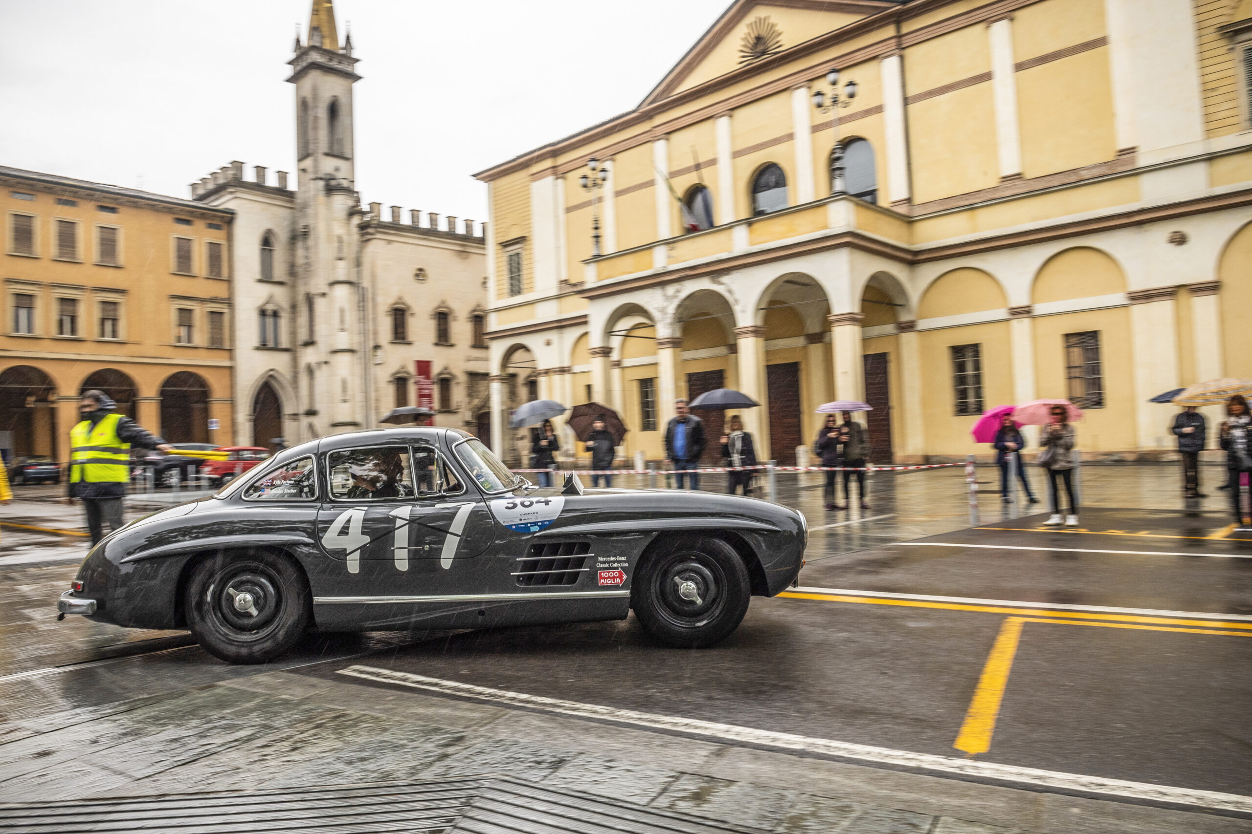Mercedes-Benz Classic schickt drei 300 SL Coupés zur Mille Miglia