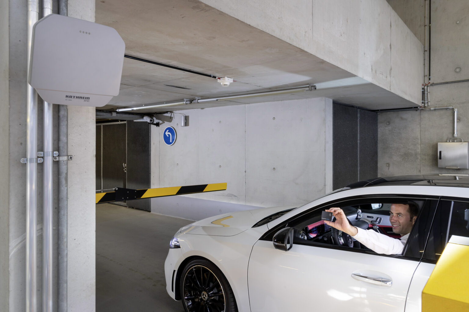 So einfach kommt man weiterhin an die Mercedes-Benz Parkkarte