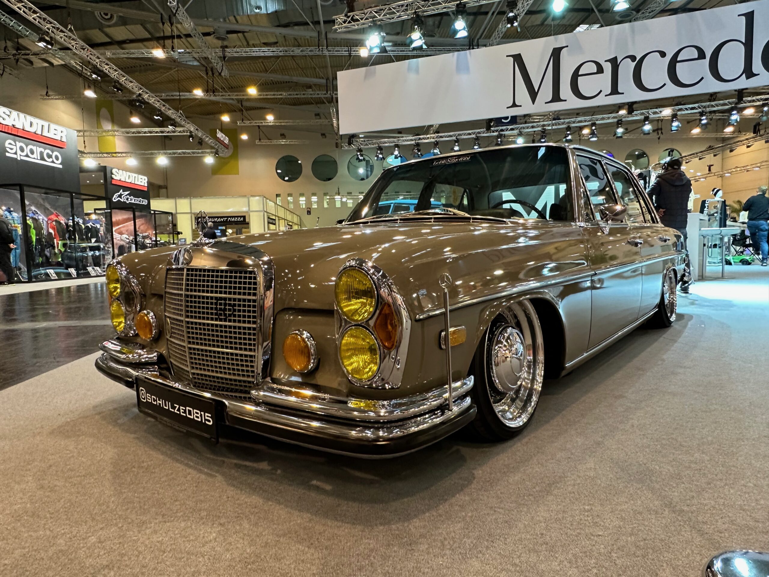 EMS 2022: Blick auf die Mercedes-FanWorld in Essen