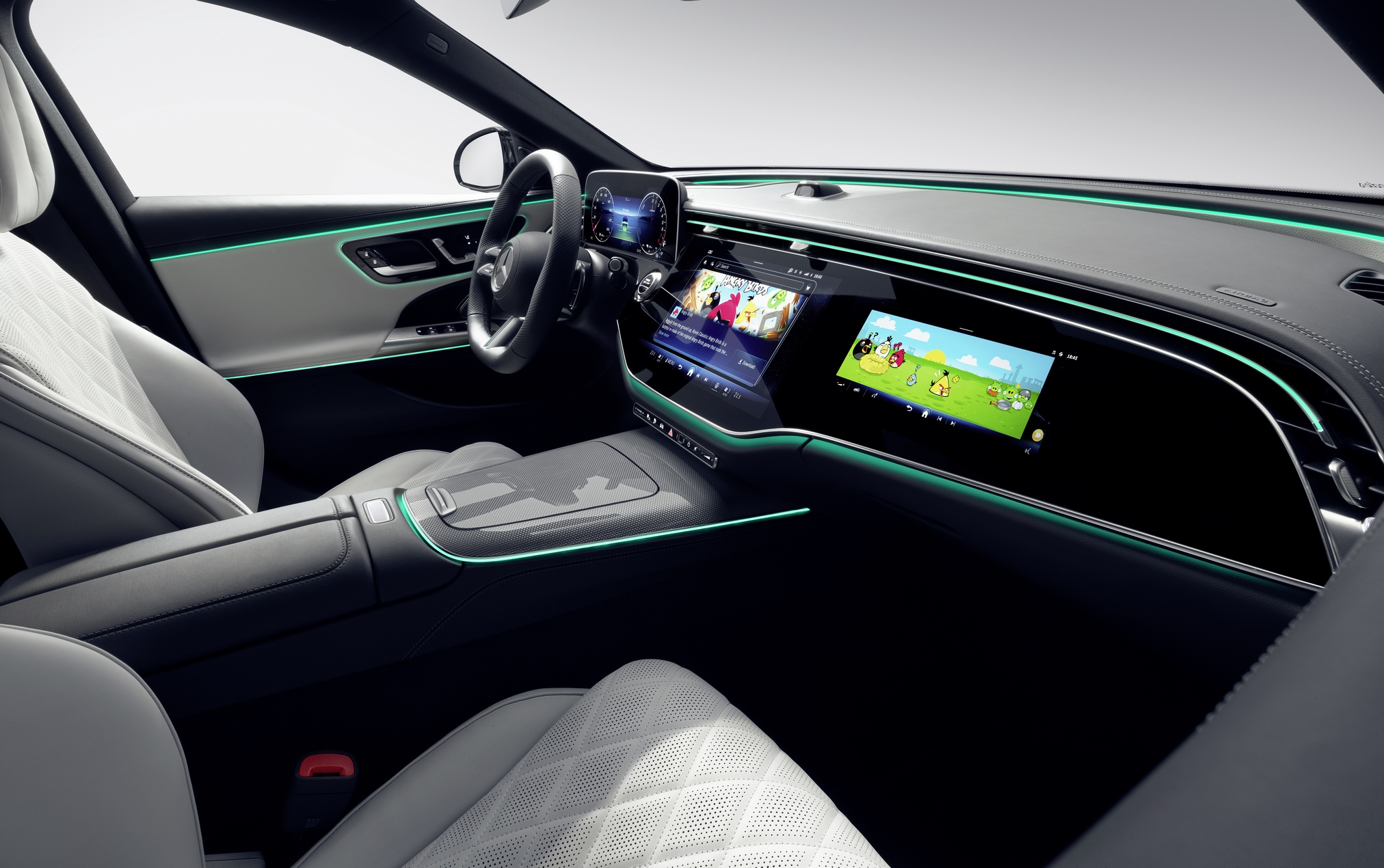 Alle Details der In-Car Apps der neuen E-Klasse
