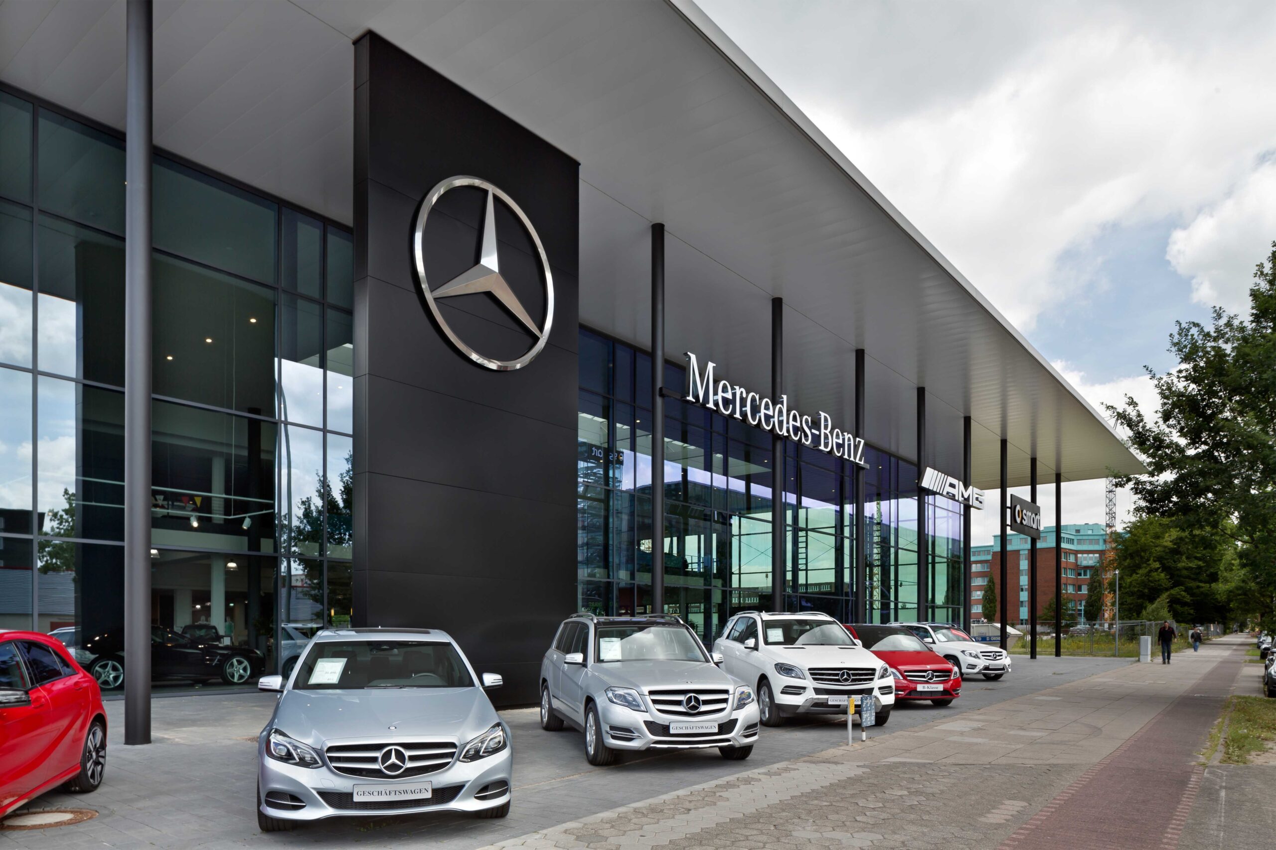 Mercedes hat das Agentur Modell in Deutschland umgesetzt - JESMB
