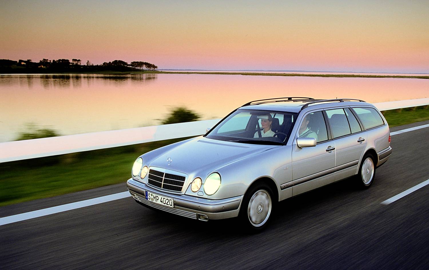 E wie Erfolgsgeschichte: Die Historie der Mercedes E-Klasse