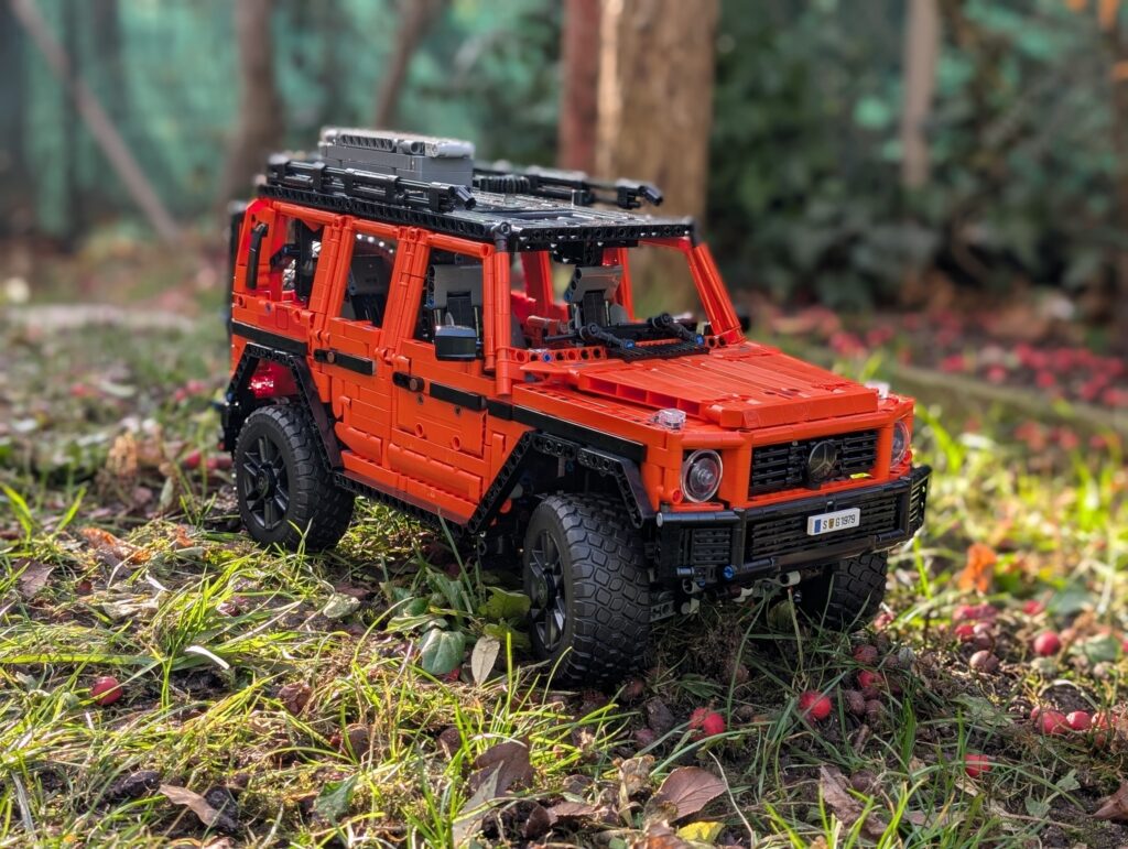 Die-Mercedes-Benz-G-Klasse-von-LEGO