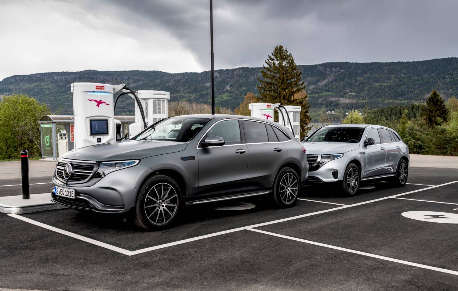 Mercedes-Benz-ruft-ber-13-000-EQC-in-China-zur-ck