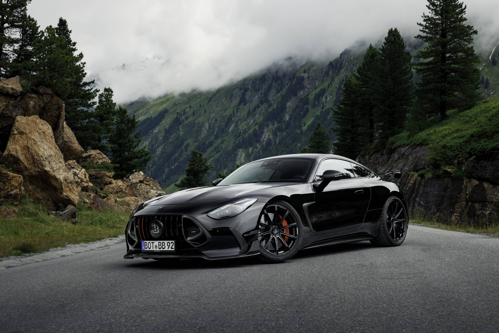 BRABUS-1000-Hybrid-Supercar-der-Extraklasse-mit-1-000-PS