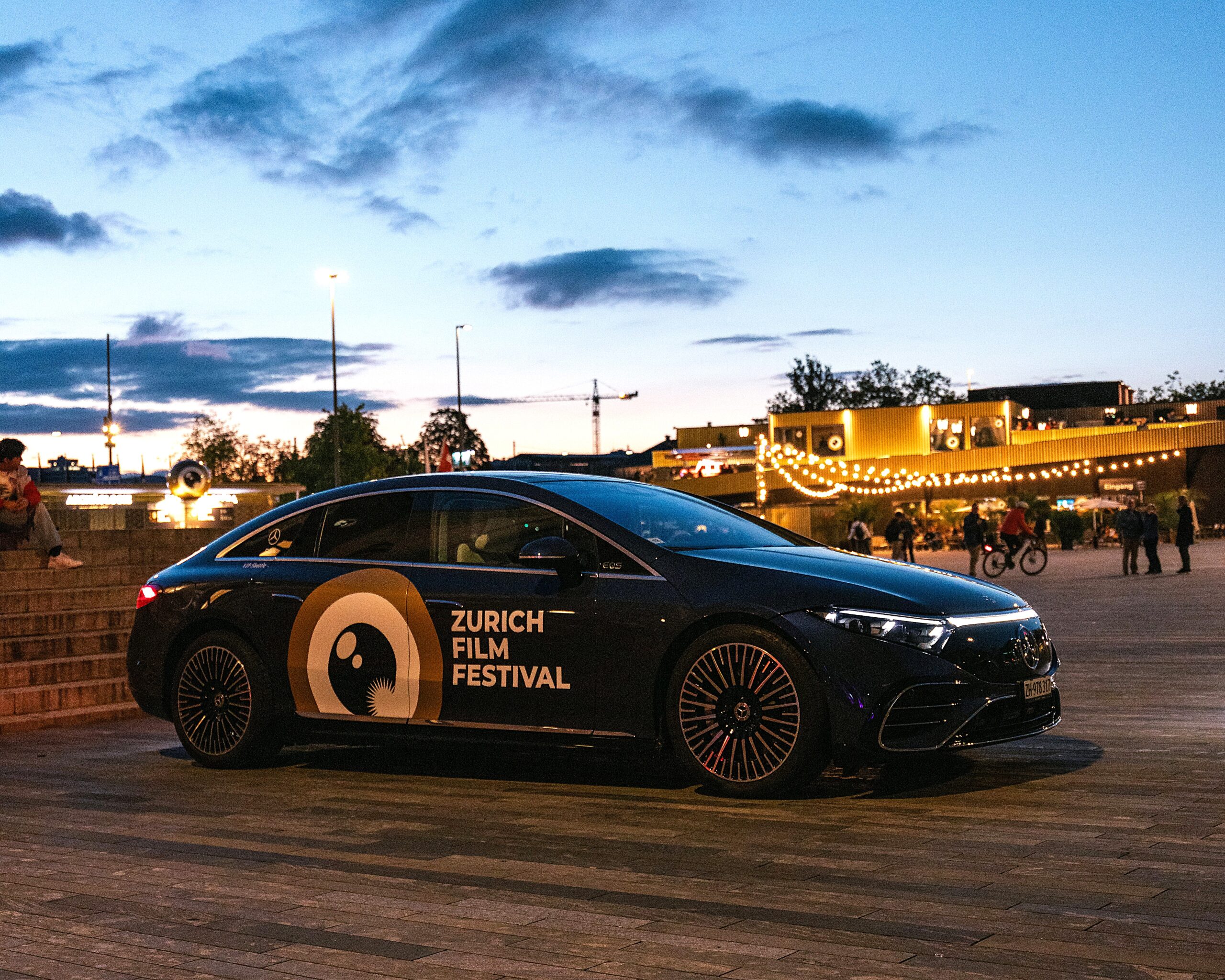 Mercedes-Benz-stellt-ZFF-Besucher-ins-Rampenlicht