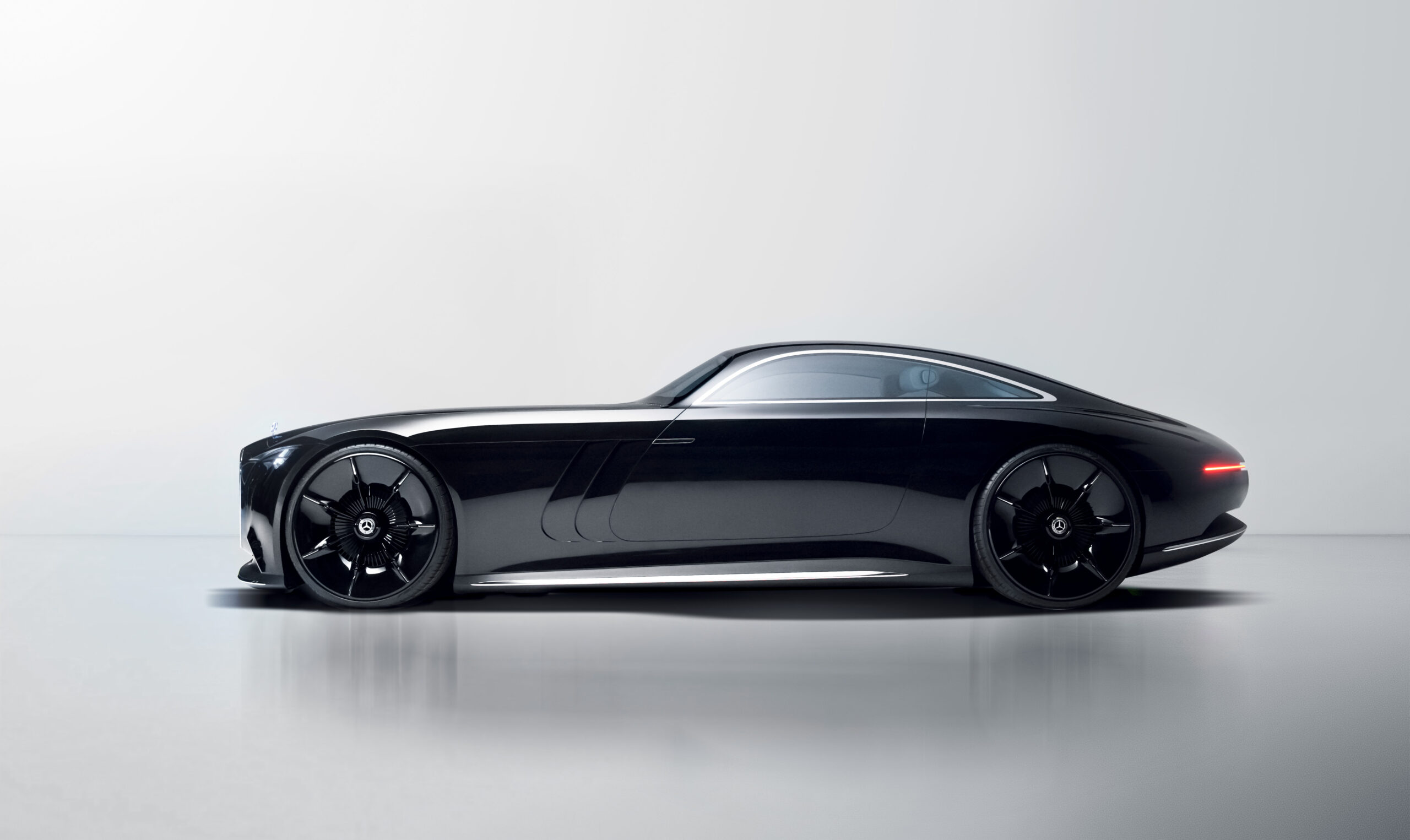 Mercedes-Benz-Vision-Iconic-Eine-Skulptur-in-Bewegung