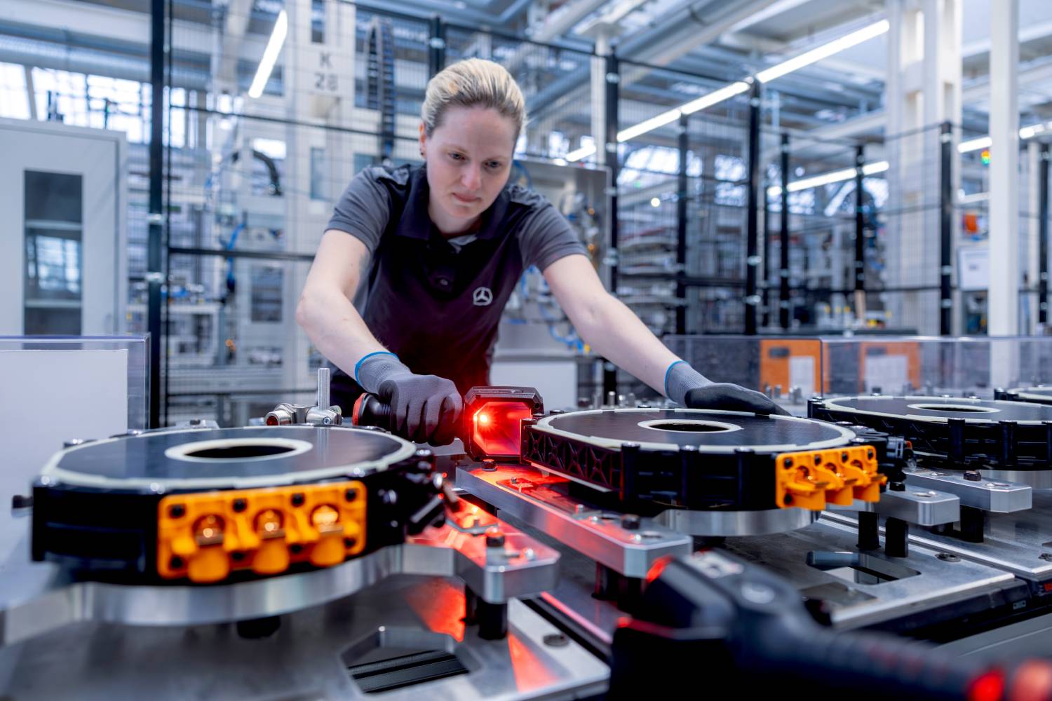 Mercedes-Benz-startet-Serienfertigung-von-Axial-Fluss-Motoren-in-Berlin