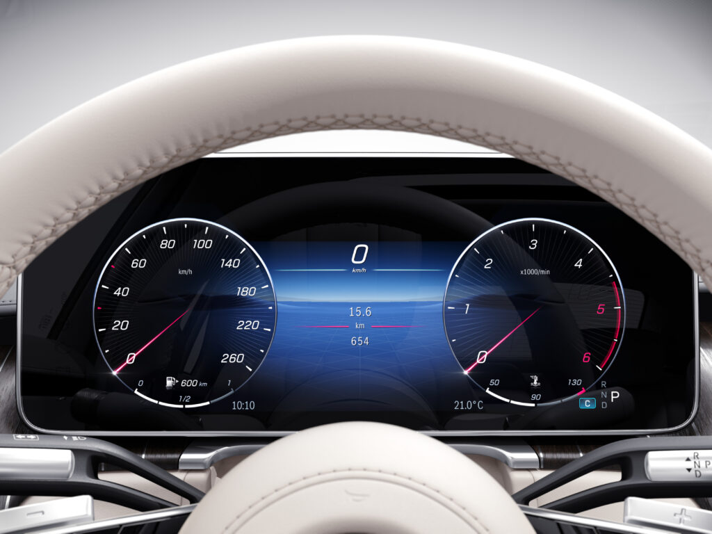 Das 3DFahrerDisplay in der neuen MercedesBenz SKlasse